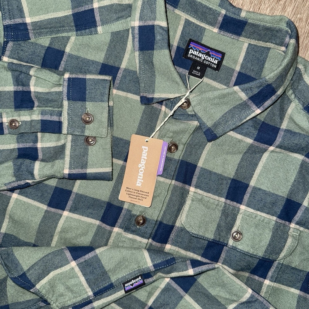 NEW Patagonia Long Sleeve In Conversation Lightweight Fjord Flannel Mens M Green
